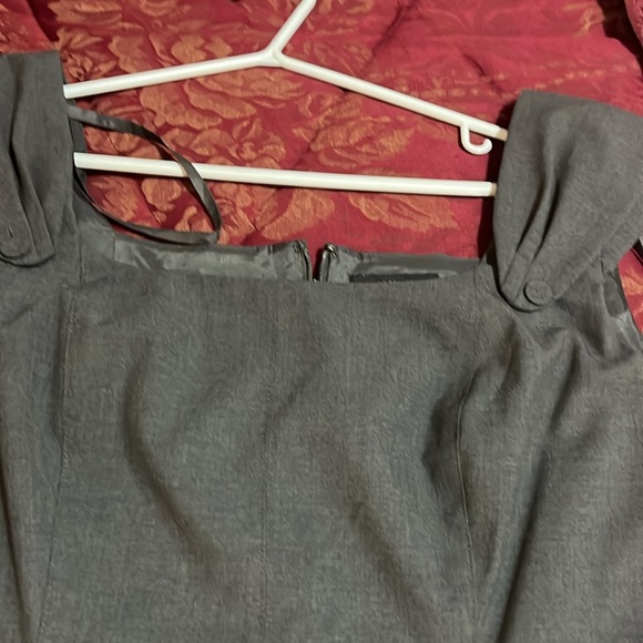 Dress - Picture 9 of 9